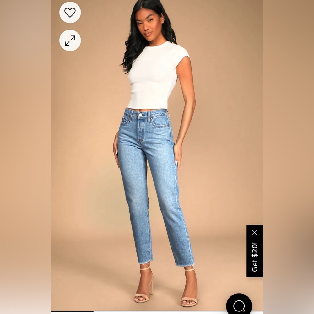 Levi’s Wedgie straight leg with raw hem